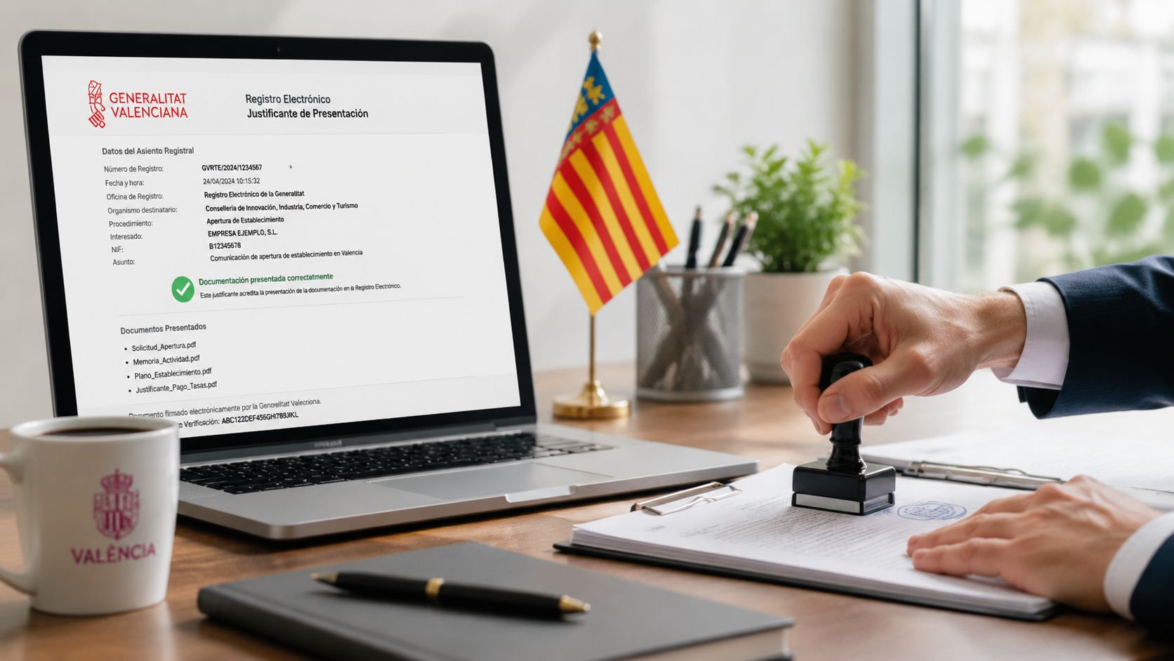Certificados Energéticos | Certificado energético Hotel: Guía 2026 para Valencia Ordenador mostrando justificante electrónico de la Generalitat Valenciana con una mano sellando documentos en una oficina.